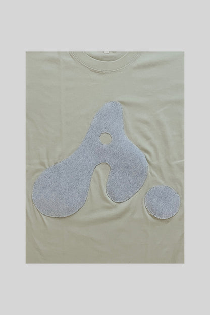 T-SHIRT CON LOGO "A" (DENIM 9)