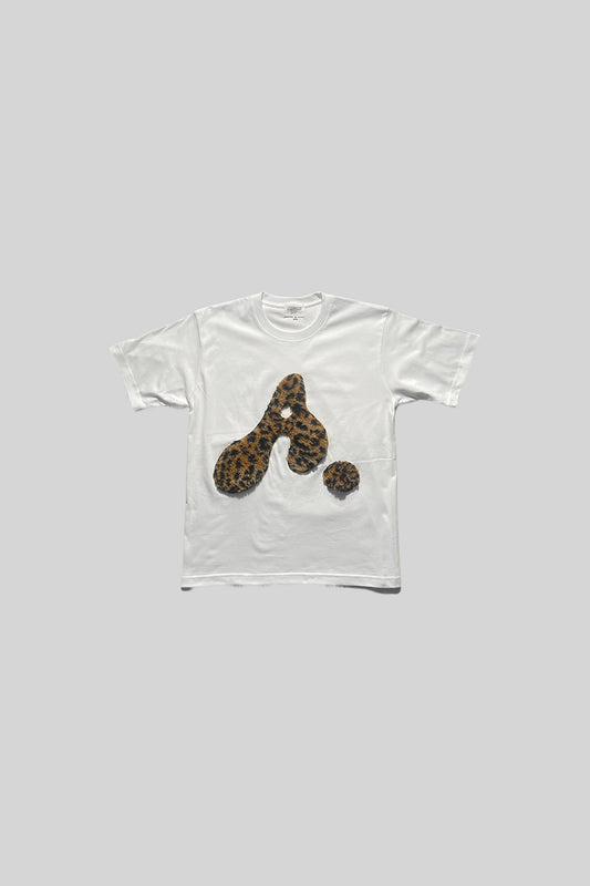 T-SHIRT CON LOGO "A" (LEOPARDO IN PELLICCIA SINTETICA)