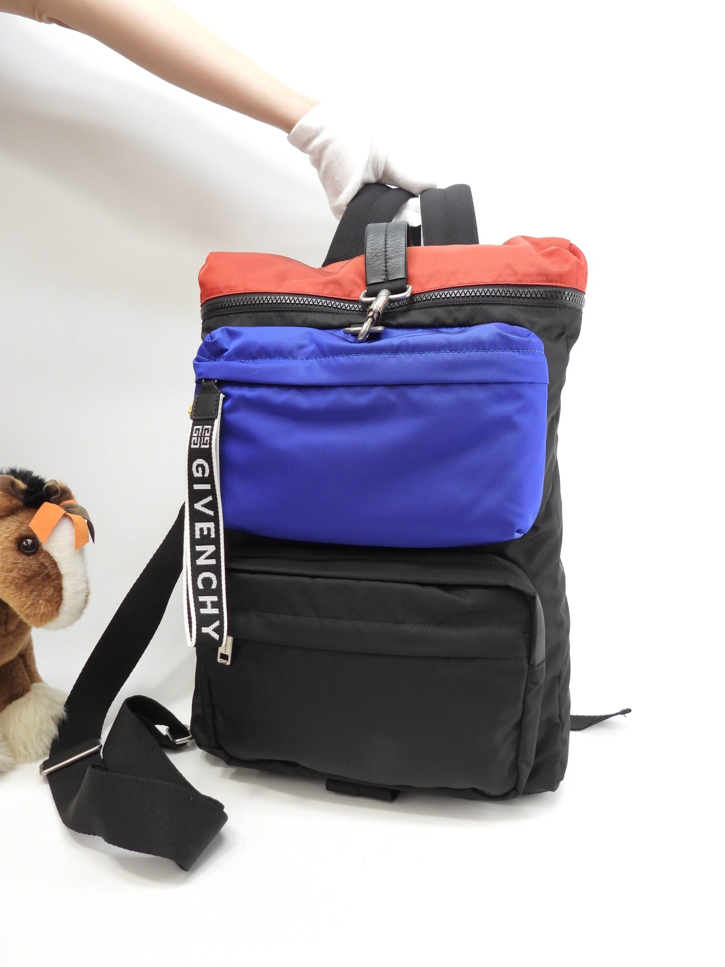 Givenchy Zaino in nylon nero, rosso e blu, zaino a tracolla @ZEA0198