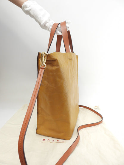 MARNI borsa tote con tracolla rimovibile Museo Soft piccola in pelle senape/grigio - Ottime condizioni @ 1