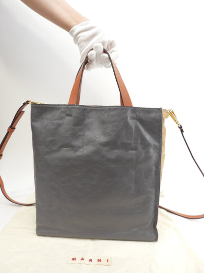 MARNI borsa tote con tracolla rimovibile Museo Soft piccola in pelle senape/grigio - Ottime condizioni @ 1